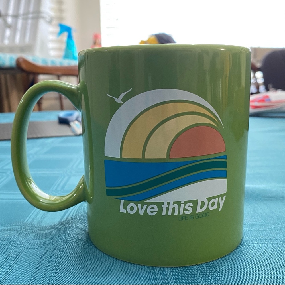 Life is Good Green Beach Mug Love This Day Sun and Ocean NEW